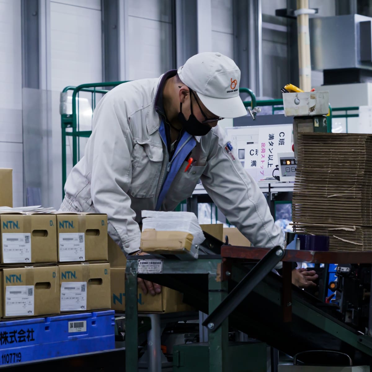 ベアリング包装・梱包作業